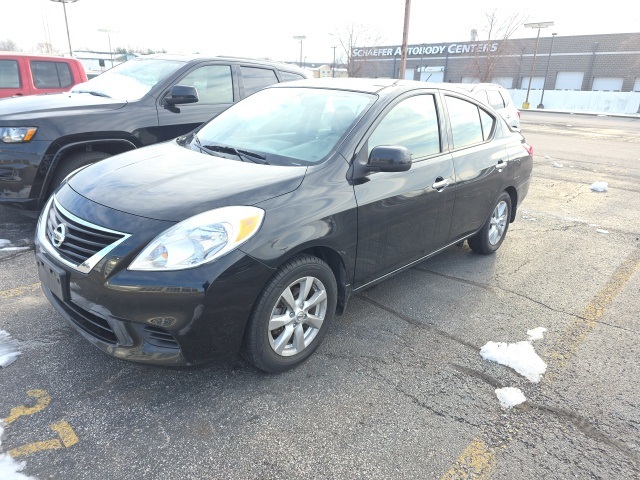 2014 Nissan Versa Sedan SV