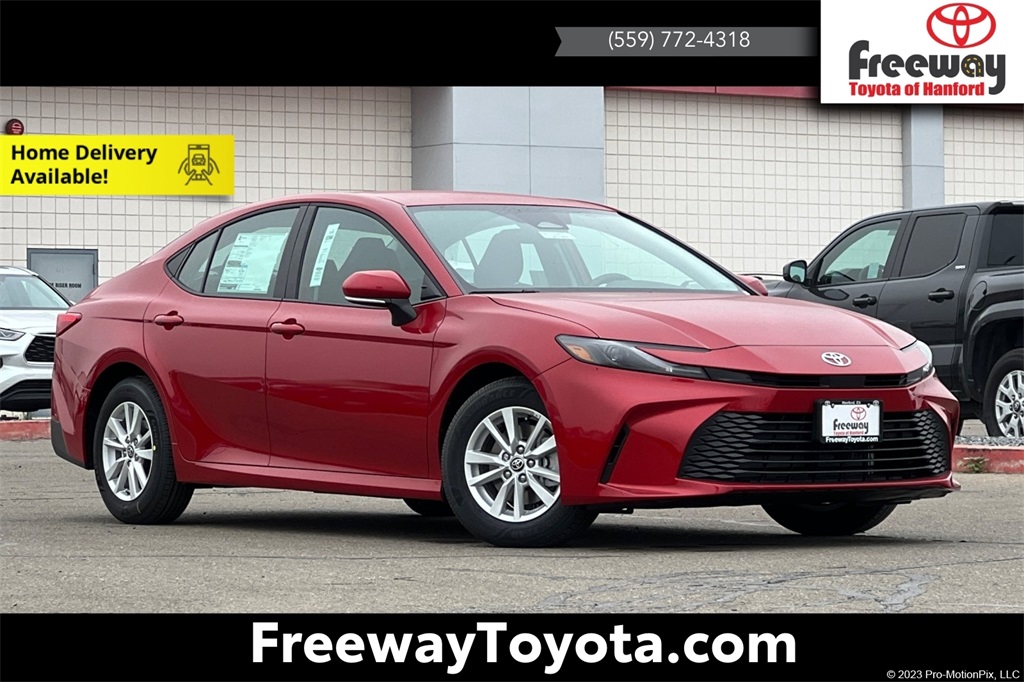 2026 Toyota Camry LE's photo