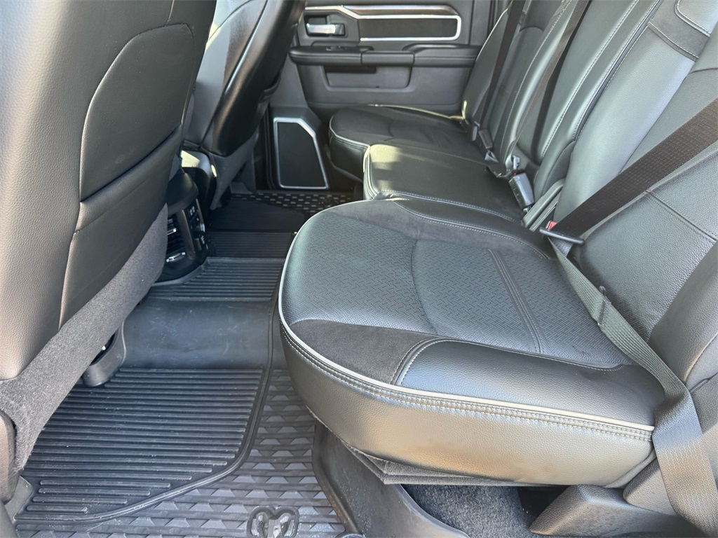 2024 Ram 3500 Laramie photo 14