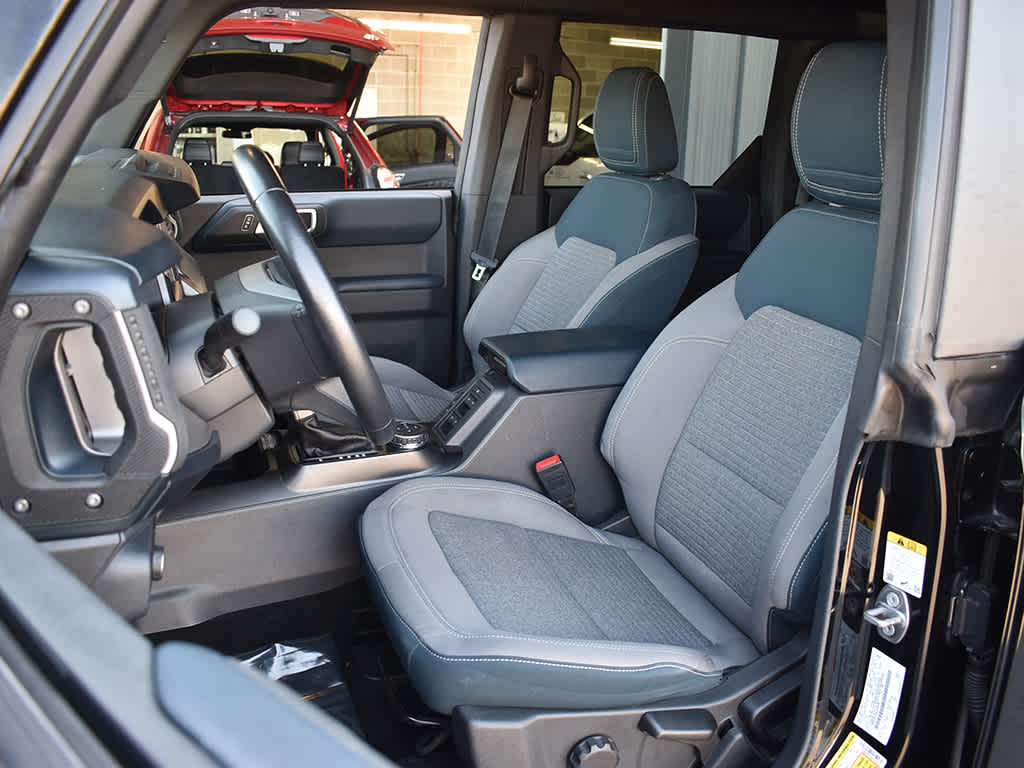2022 Ford Bronco Outer Banks photo 5