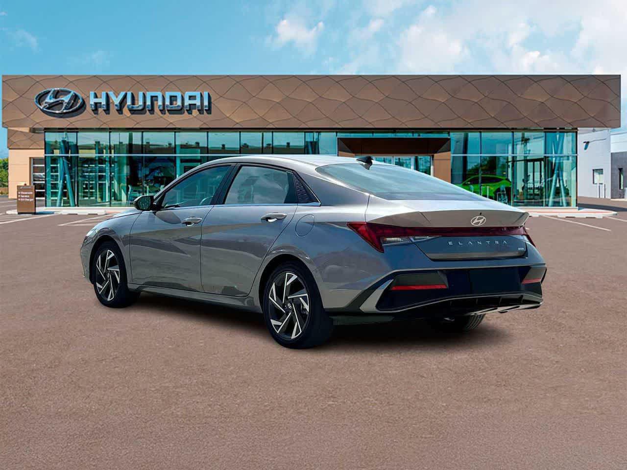 2025 Hyundai Elantra Hybrid Limited photo 4
