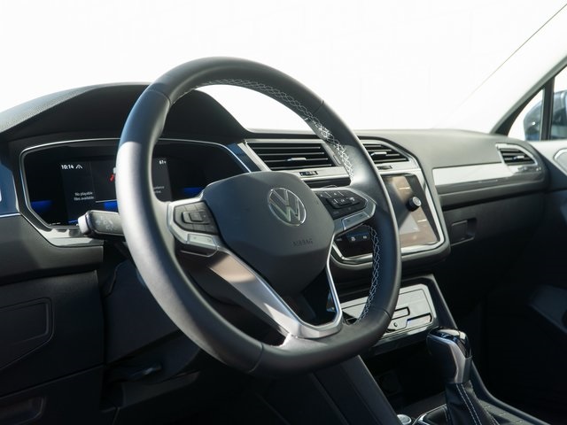 2022 Volkswagen Tiguan SE photo 3
