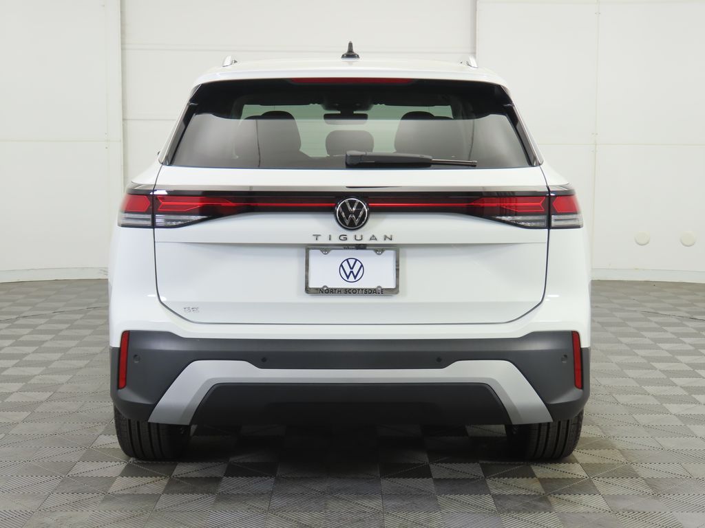 2025 Volkswagen Tiguan SE photo 7