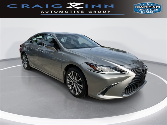 2021 Lexus ES 350's photo