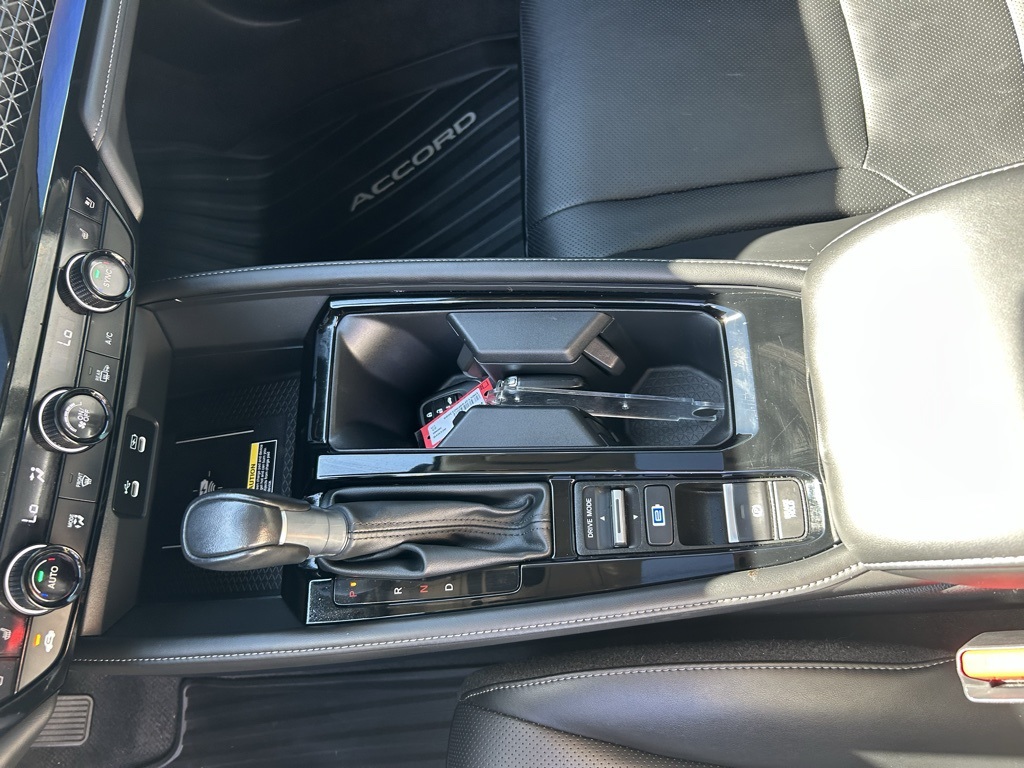 2023 Honda Accord Hybrid Touring photo 16