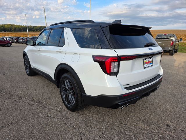 2025 Ford Explorer ST photo 35