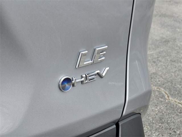 2025 Toyota RAV4 Hybrid LE photo 4