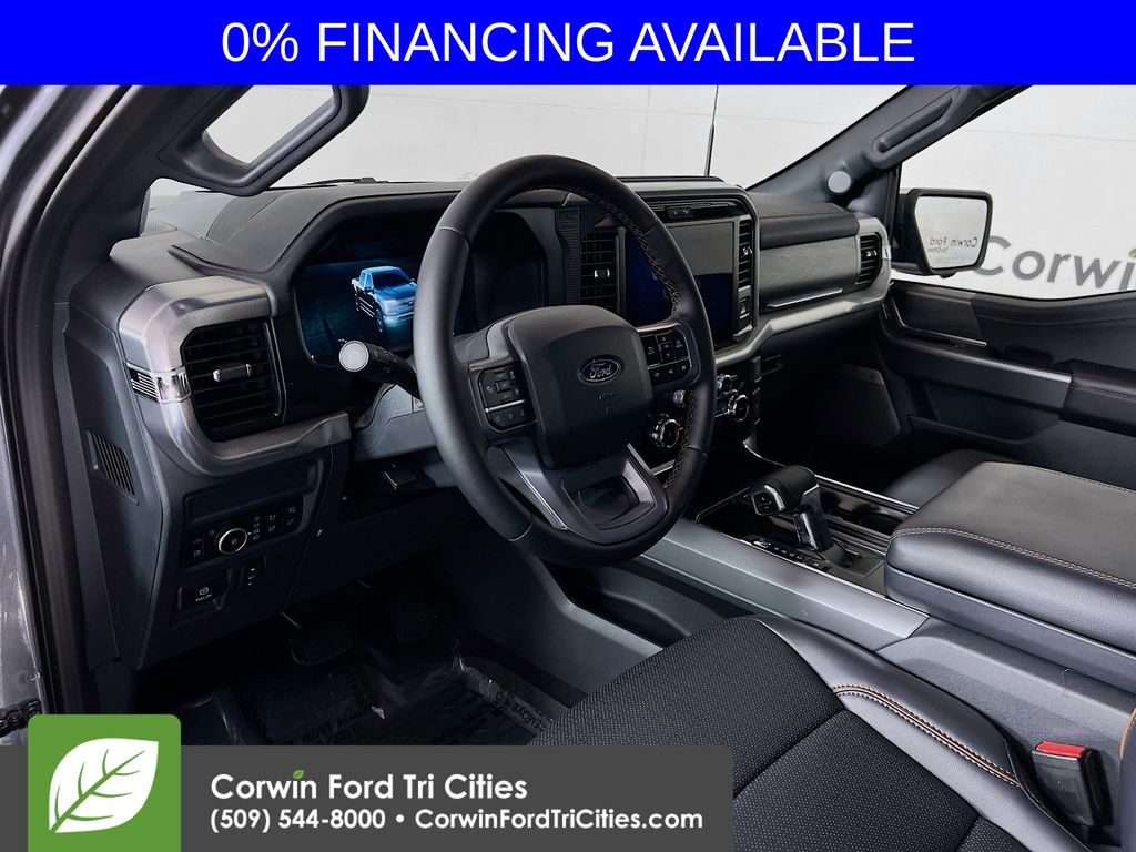 2025 Ford F-150 Lariat photo 3