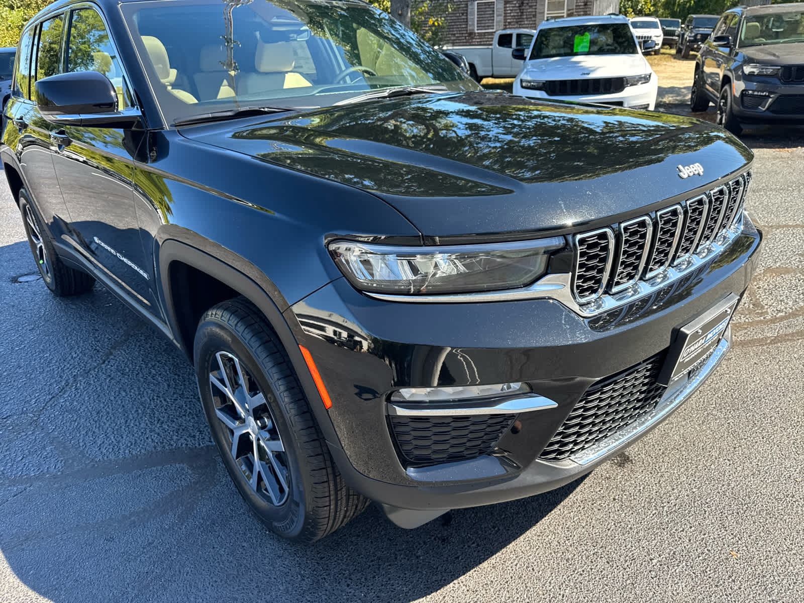 2025 Jeep Grand Cherokee Limited photo 24