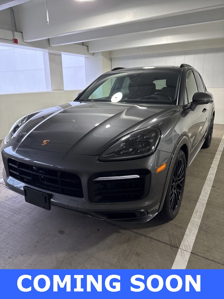 2021 Porsche Cayenne GTS's photo