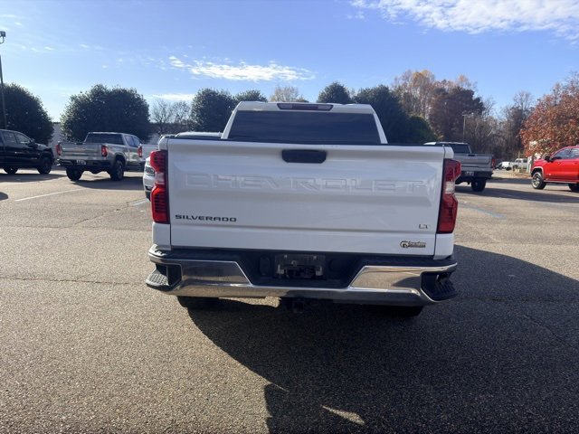2022 Chevrolet Silverado 1500 LT photo 4