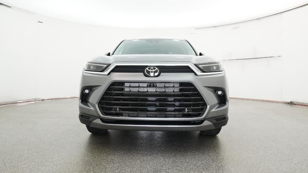 2026 Toyota Grand Highlander Limited photo 3