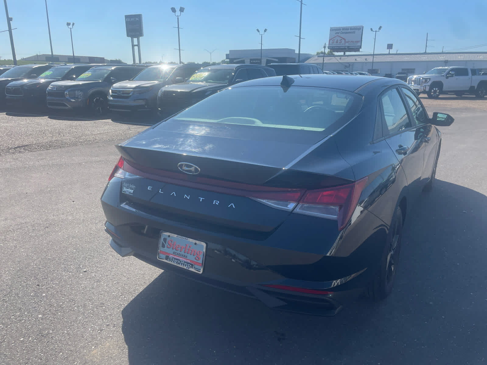 2023 Hyundai Elantra SEL photo 6