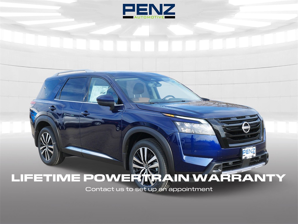 2025 Nissan Pathfinder Platinum's photo