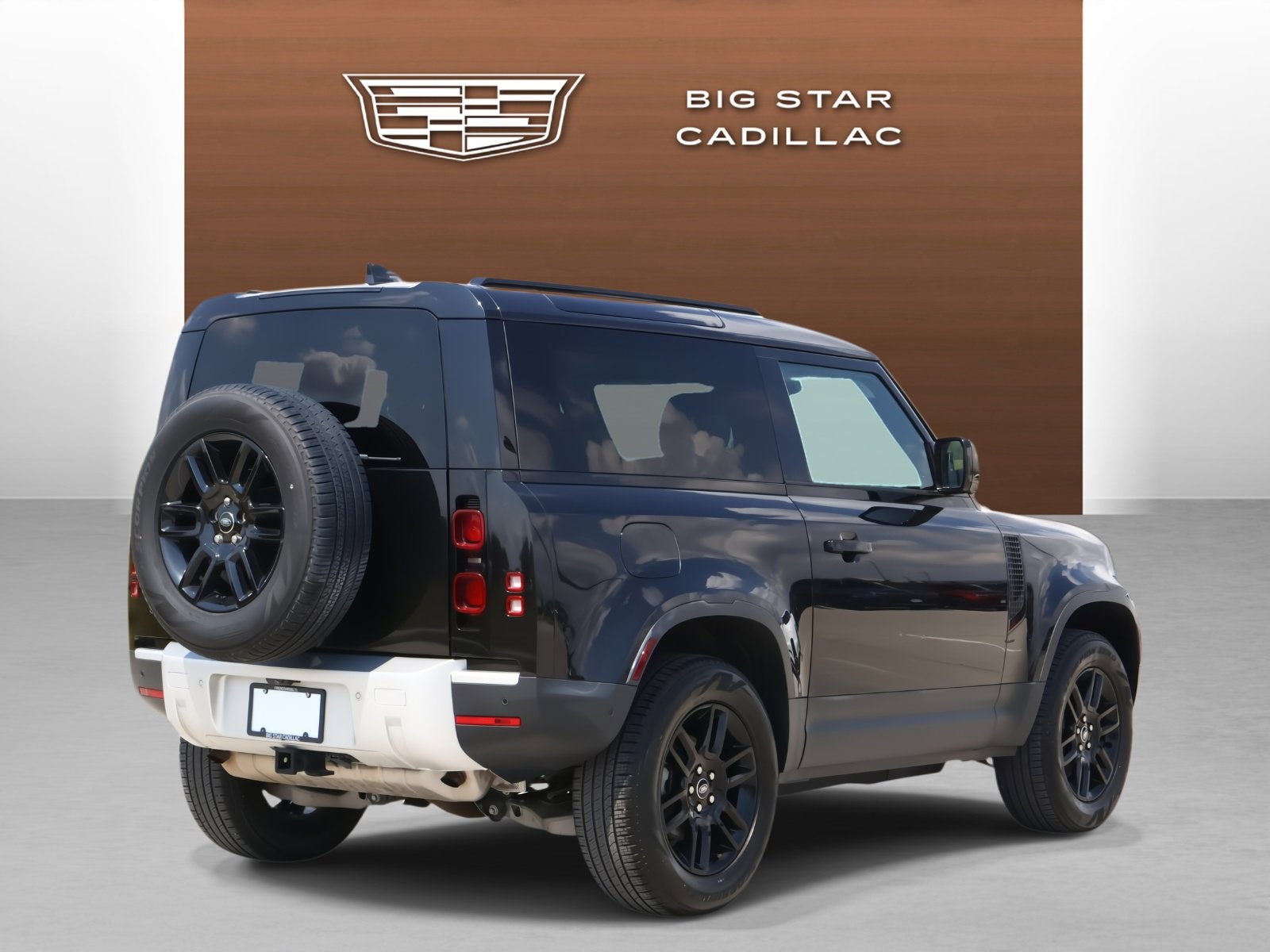 2024 Land Rover Defender S photo 4