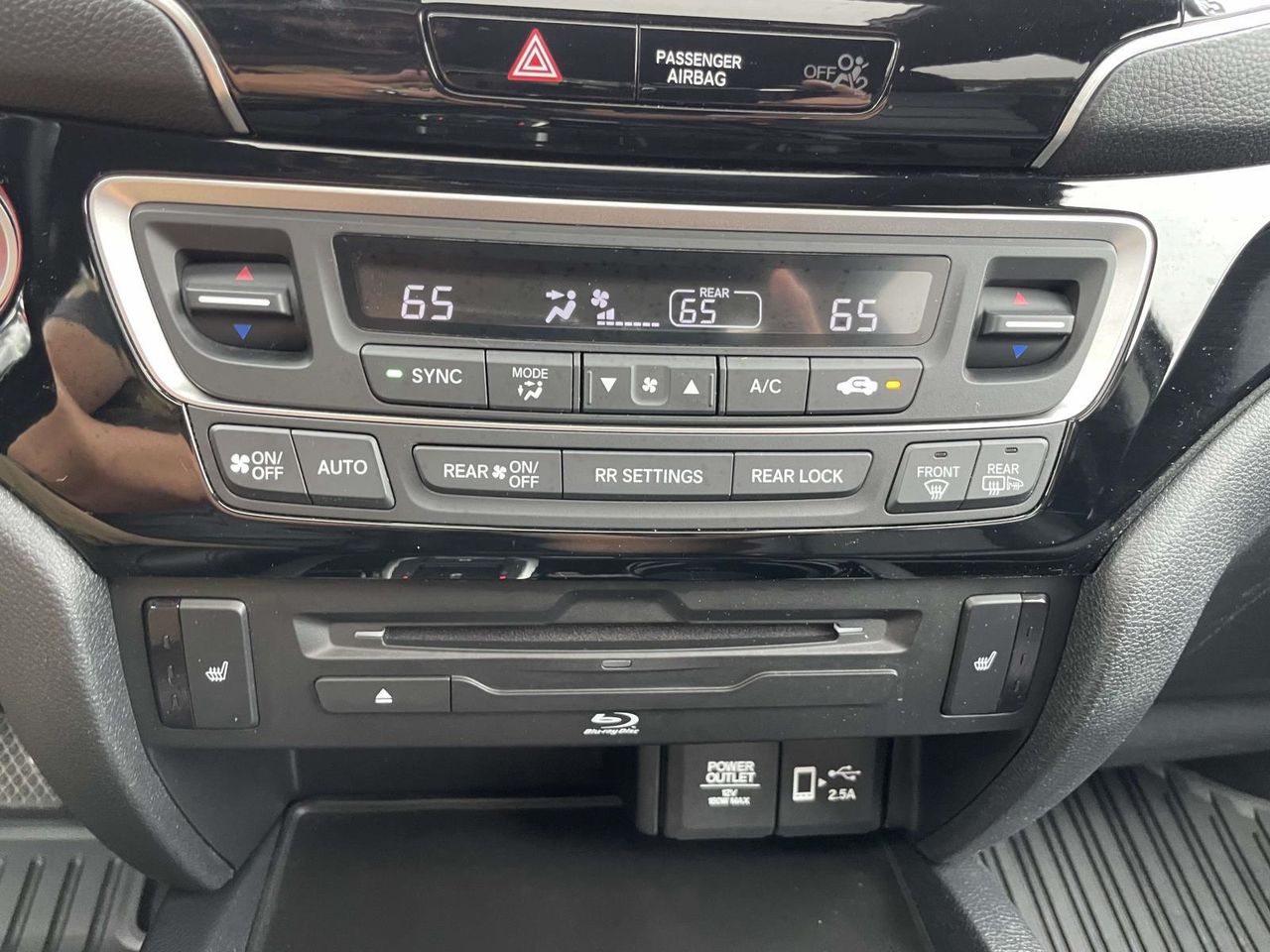 2022 Honda Pilot Touring photo 26