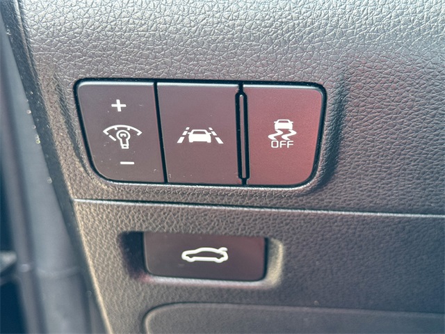 2023 Kia K5 GT-Line photo 39