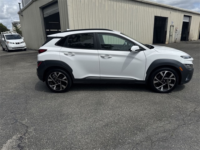 2022 Hyundai Kona Limited photo 4