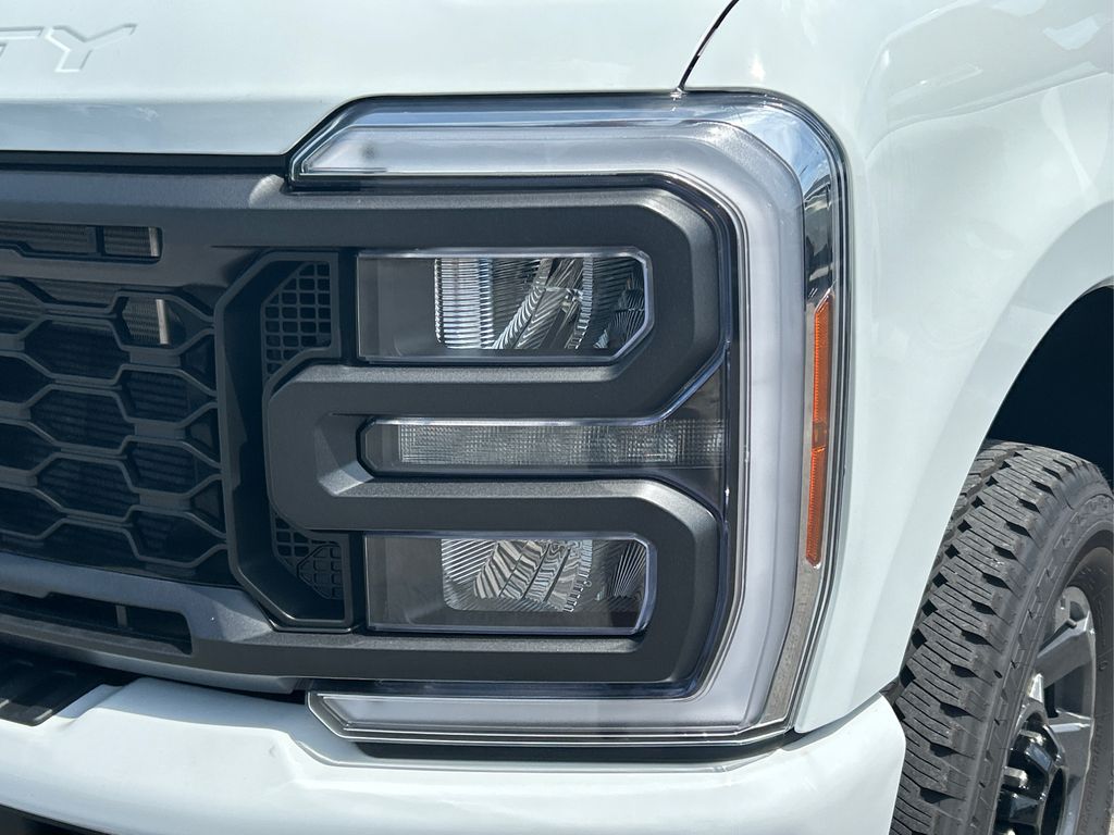 2025 Ford F-350 XL photo 16