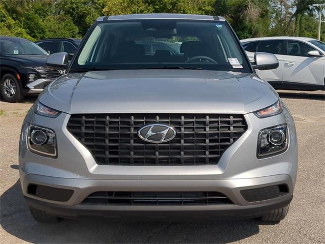 2025 Hyundai Venue SE photo 7