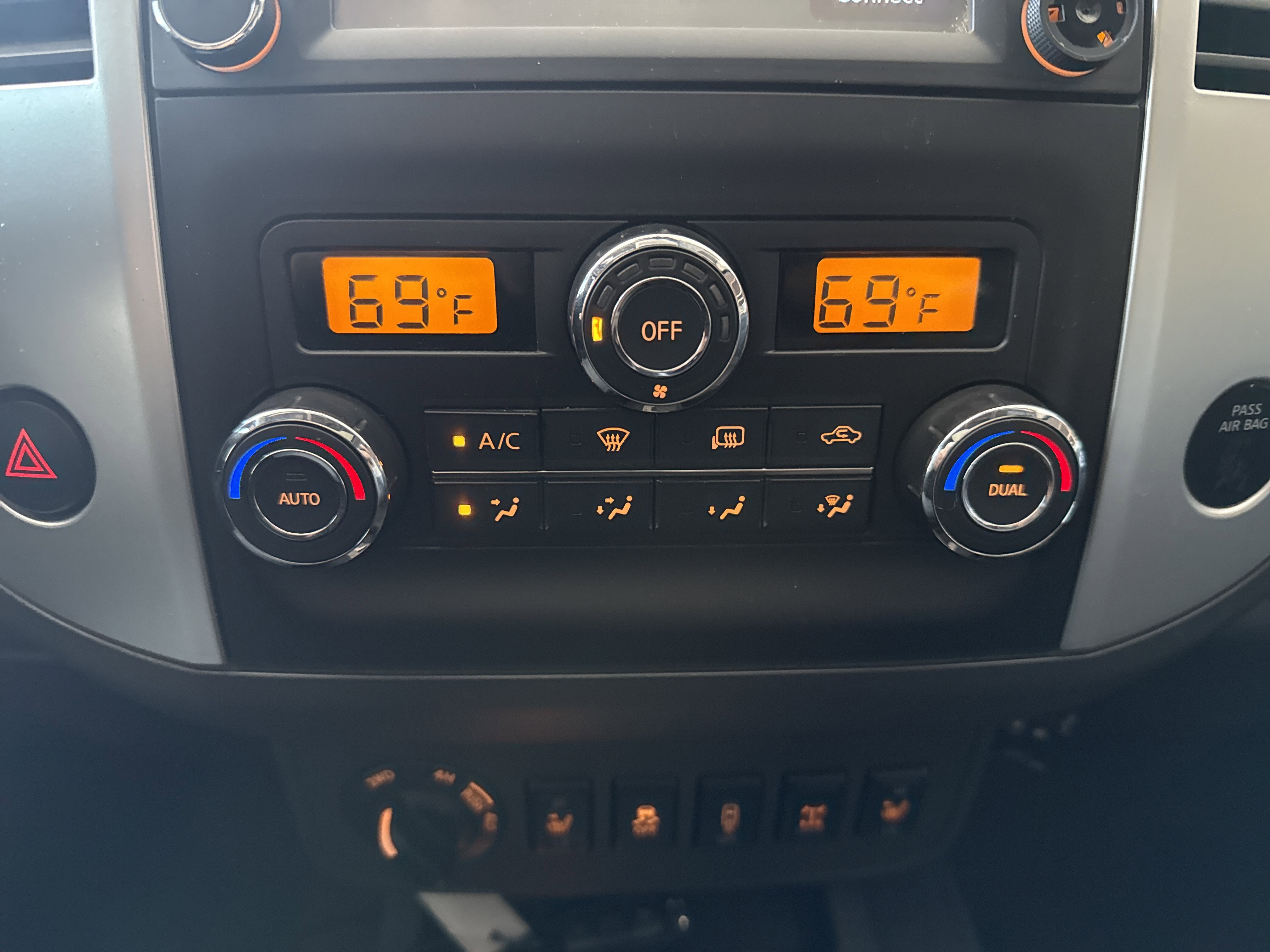 2021 Nissan Frontier PRO-4X photo 2