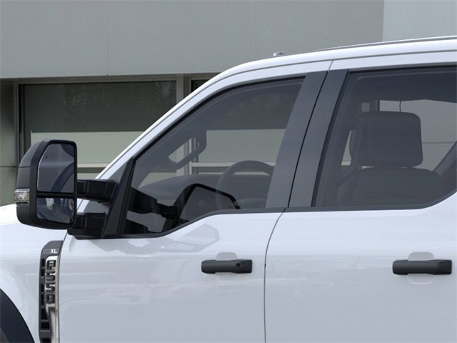 2025 Ford F-550 photo 18