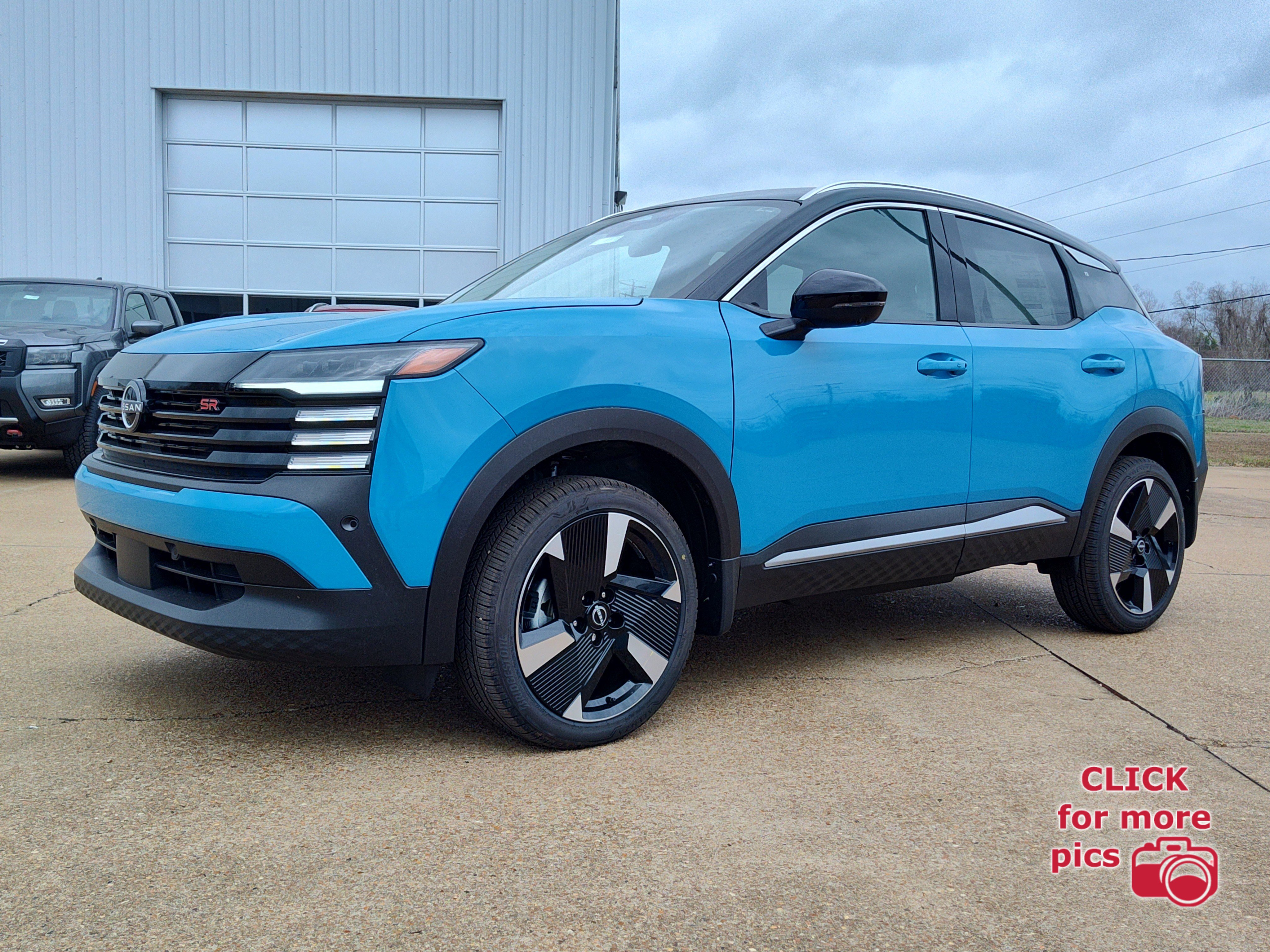 2026 Nissan KICKS SR's photo