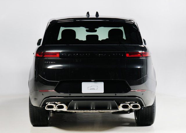 2025 Land Rover Range Rover Sport SE photo 7