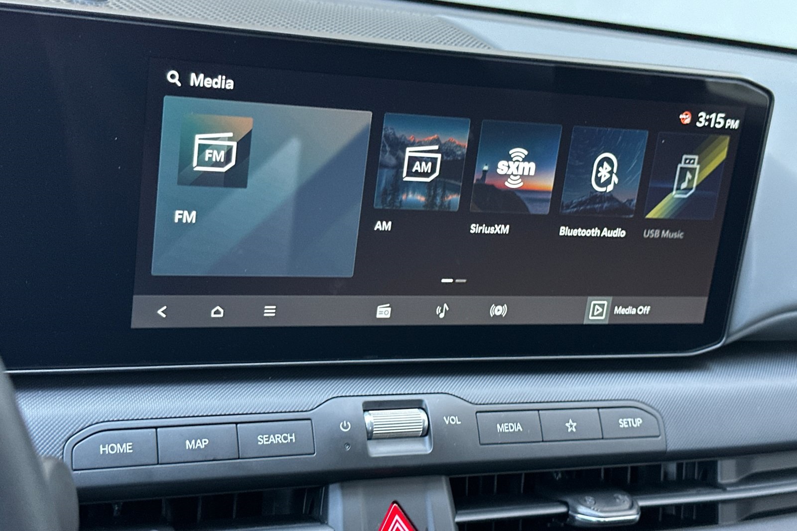 2025 Kia K4 LXS photo 13