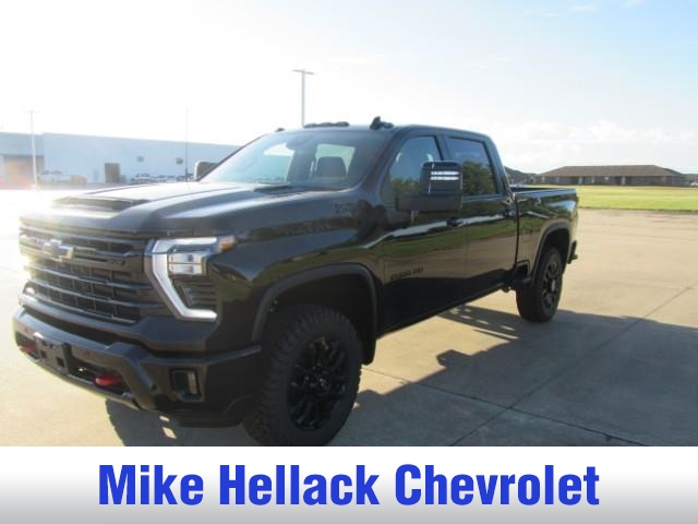 2025 Chevrolet Silverado 2500HD LTZ photo 3