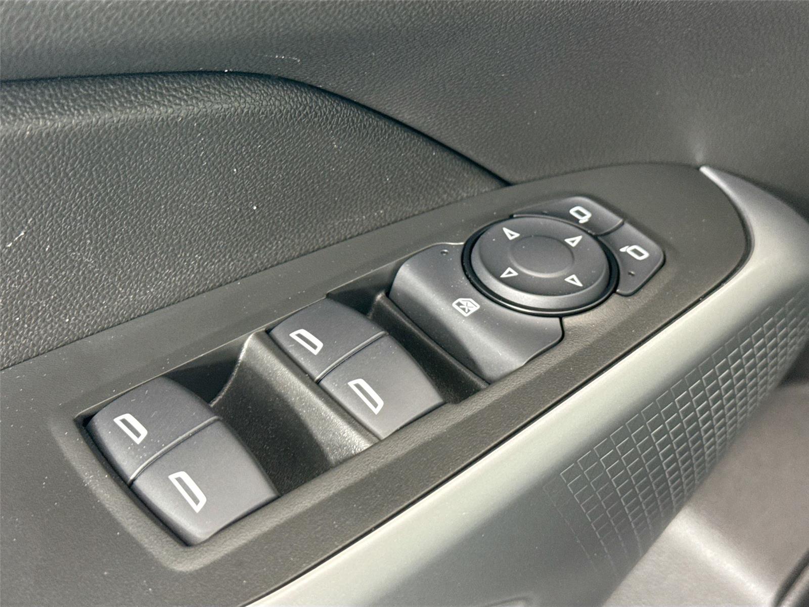 2024 Chevrolet Trax LS photo 20