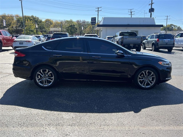 2020 Ford Fusion SEL photo 3