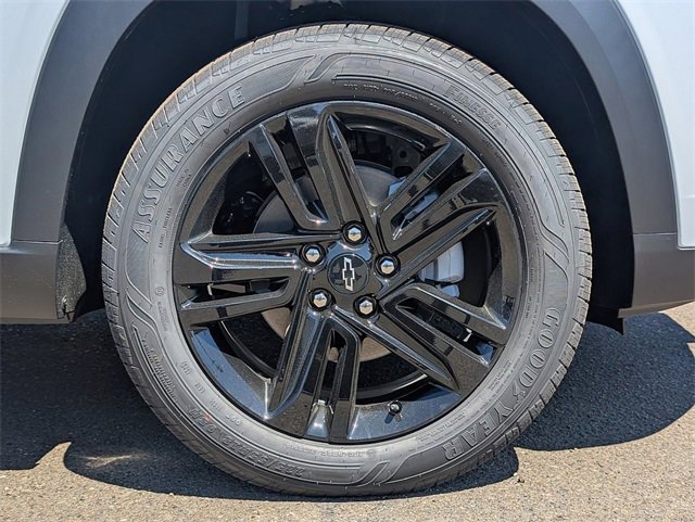 2025 Chevrolet Trax ACTIV photo 3
