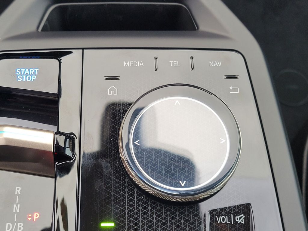 2026 Bmw iX photo 24