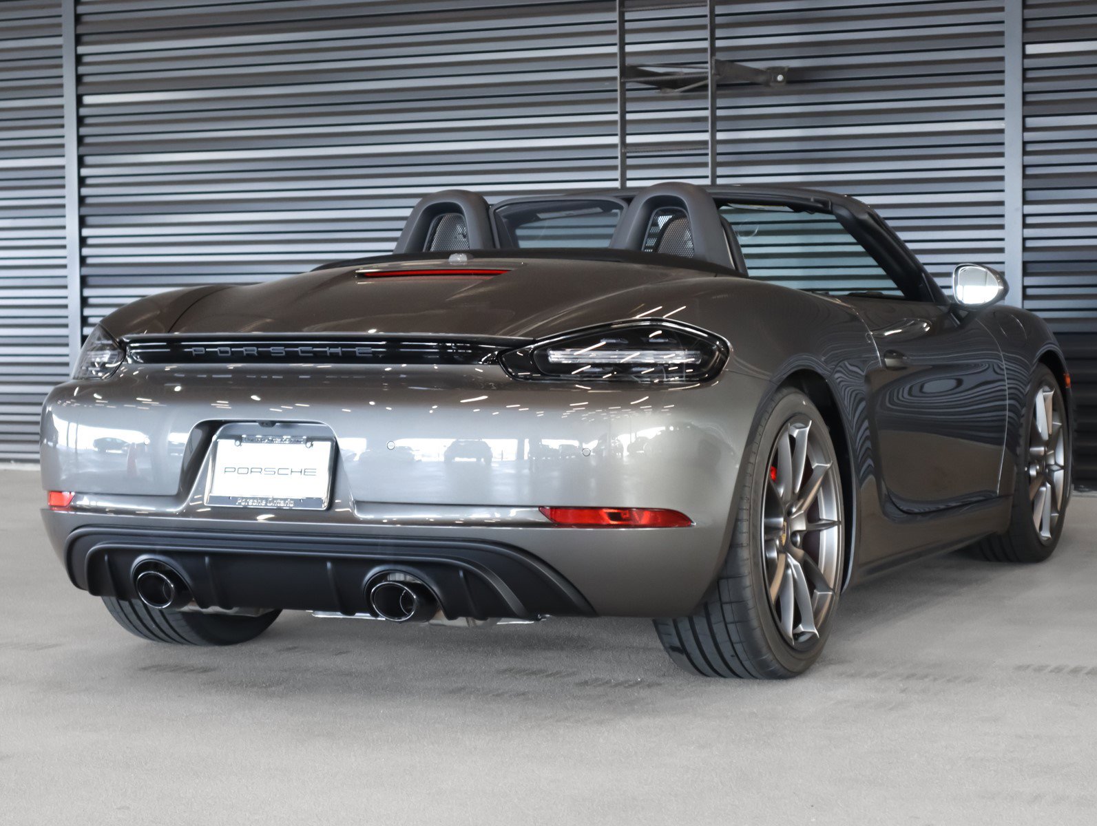 2025 Porsche Boxster GTS 4.0 photo 9
