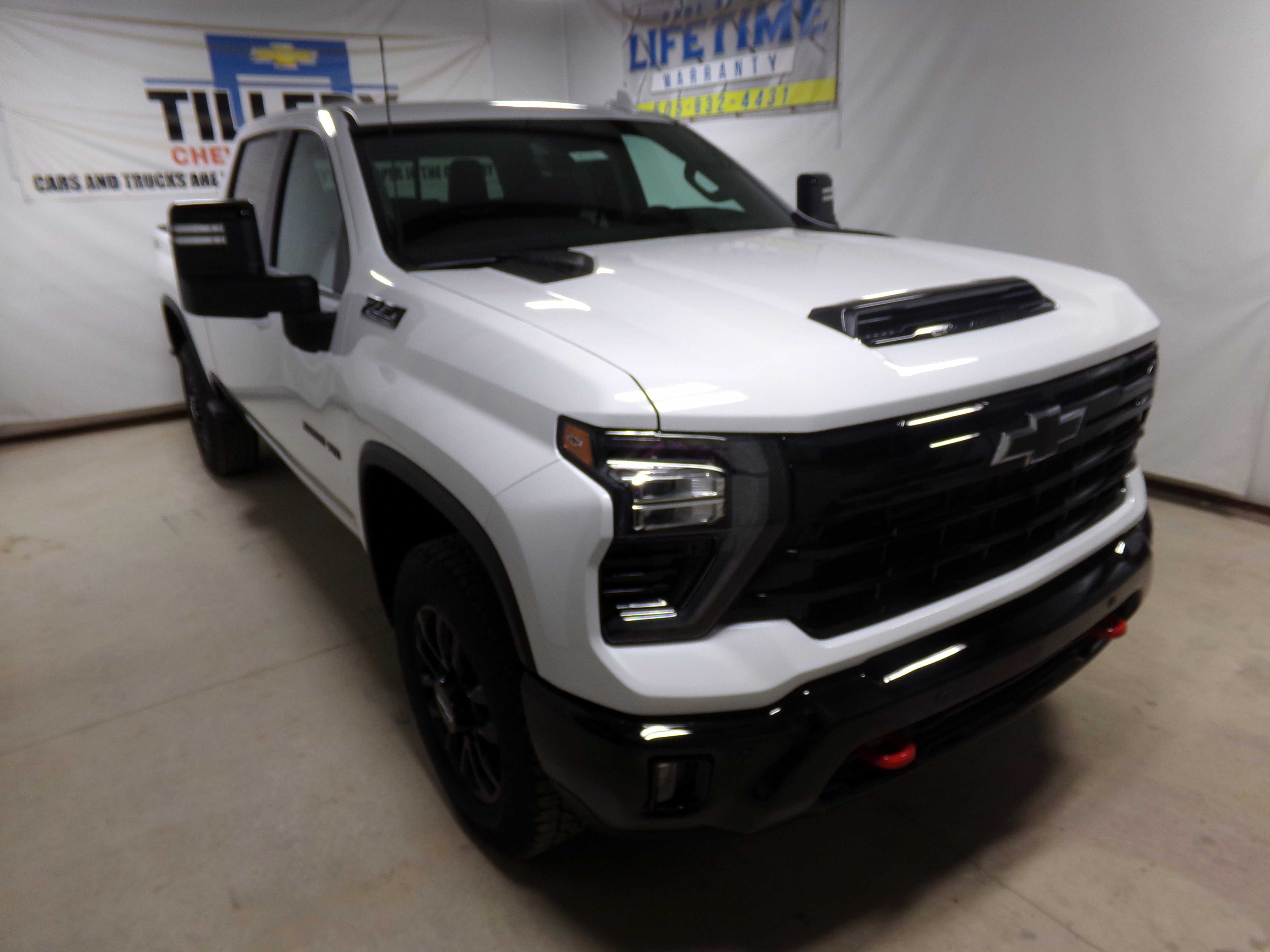 2025 Chevrolet Silverado 2500HD LTZ's photo