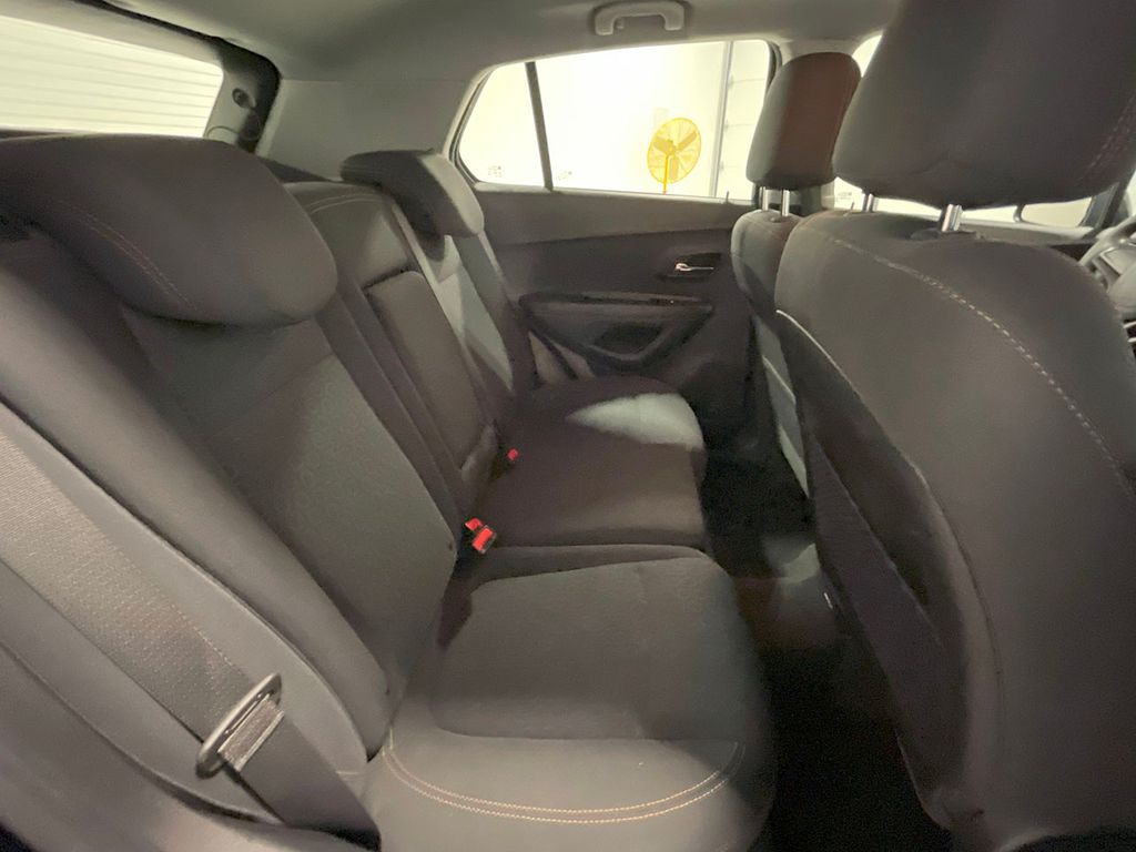 2019 Chevrolet Trax LS photo 17