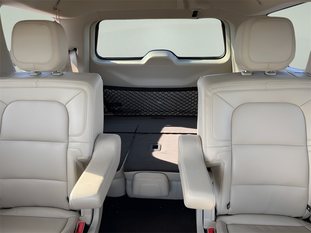 2021 Lincoln Navigator Standard photo 31