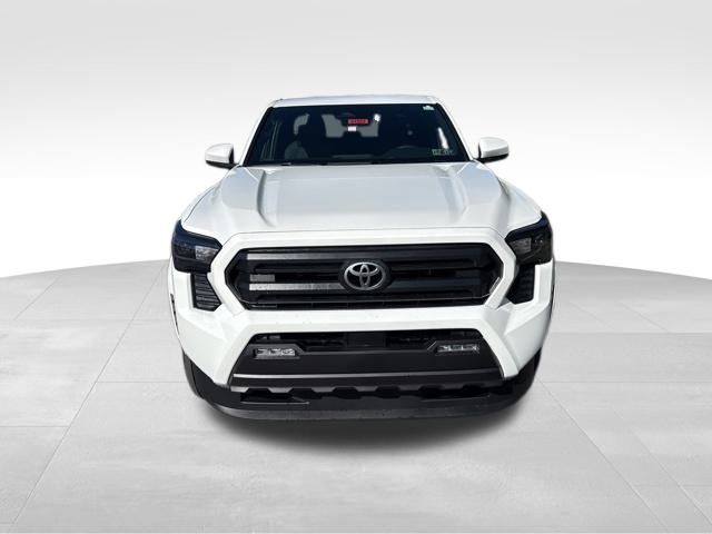 2025 Toyota Tacoma SR5 4x4 Double Cab photo 8