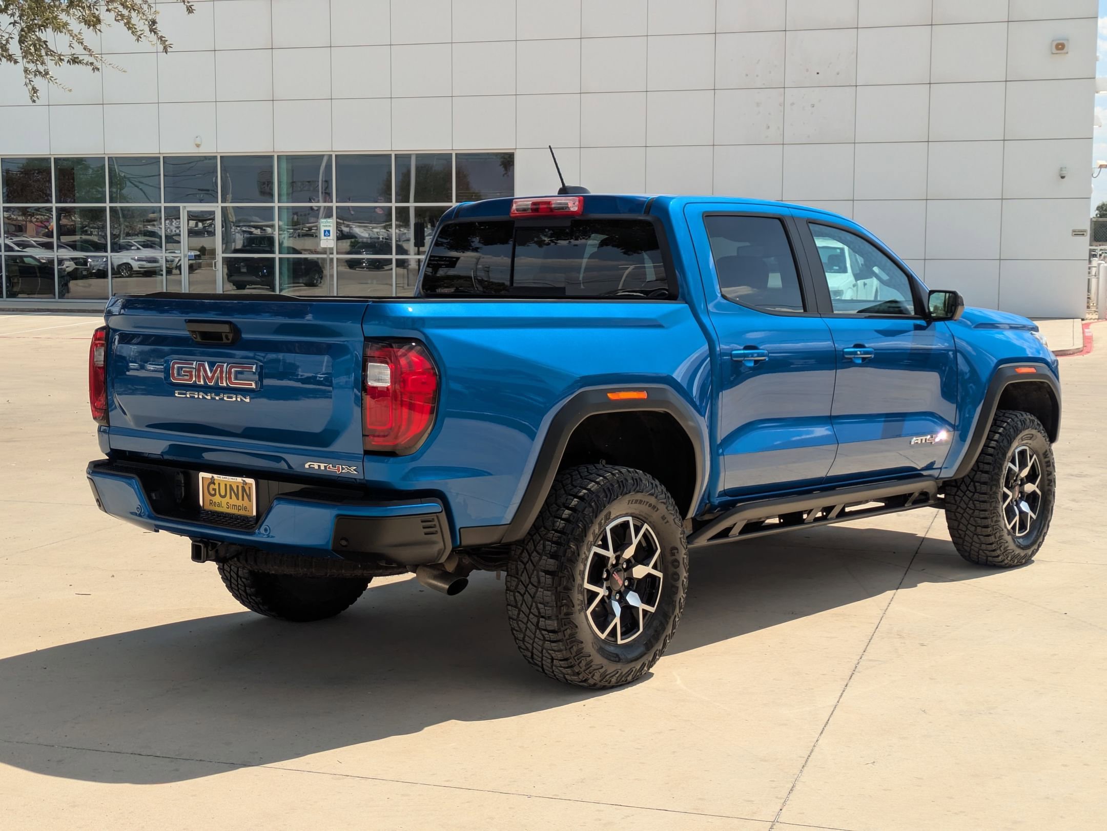 2023 Gmc Canyon AT4X photo 3