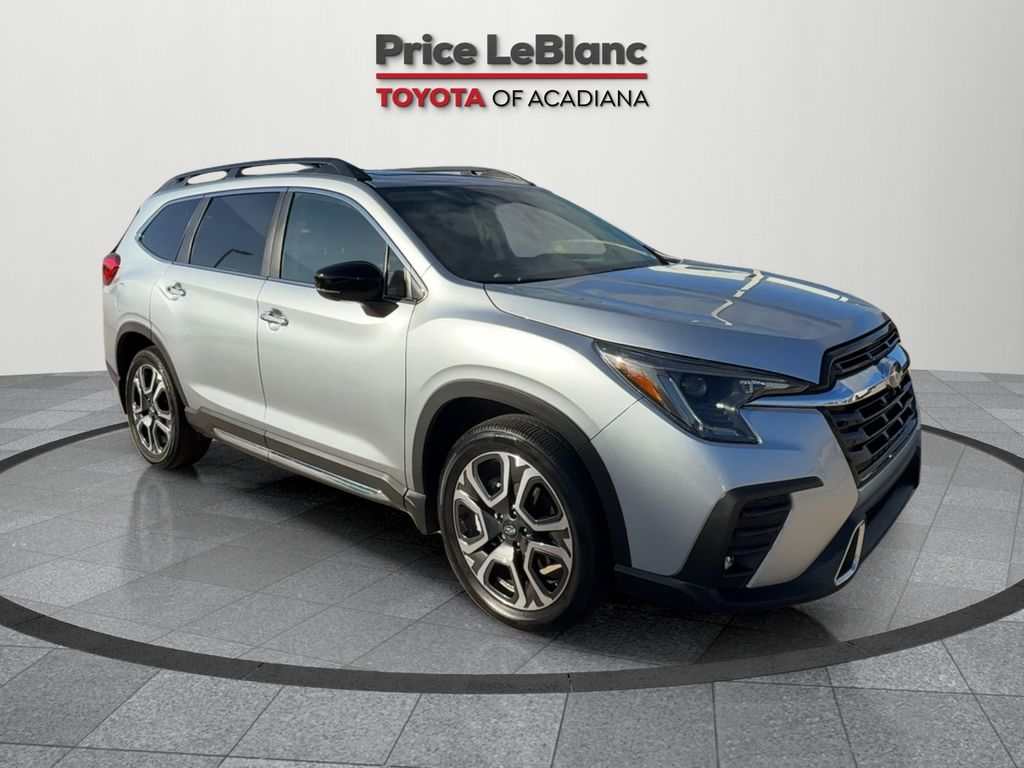 2024 Subaru Ascent Touring's photo