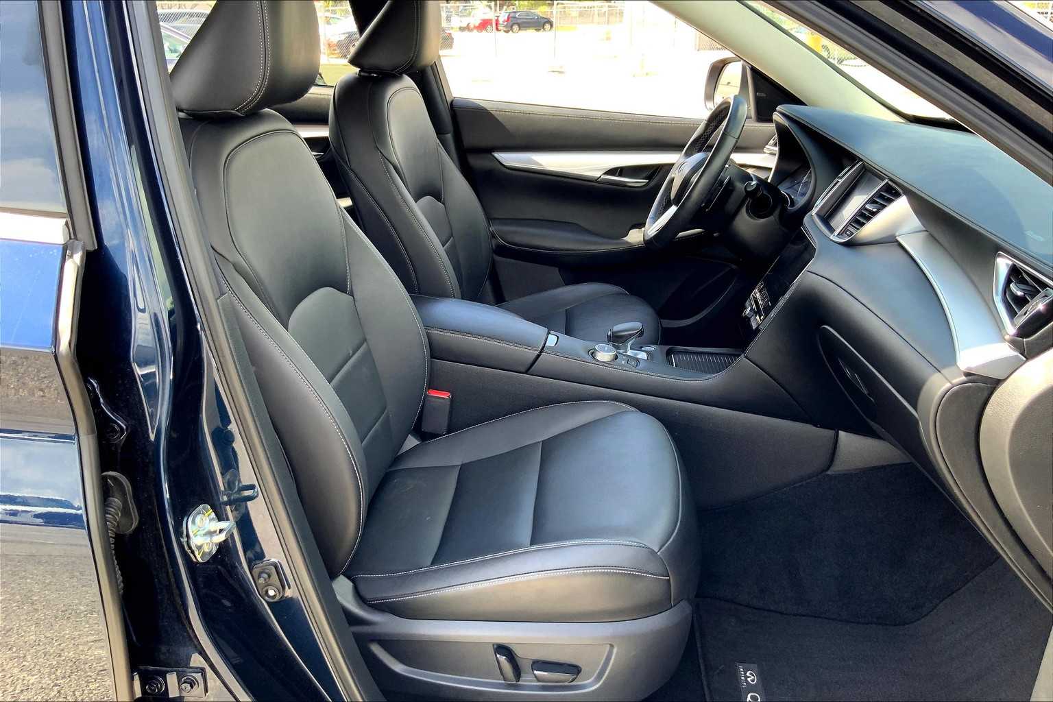 2021 Infiniti QX50 Luxe photo 8