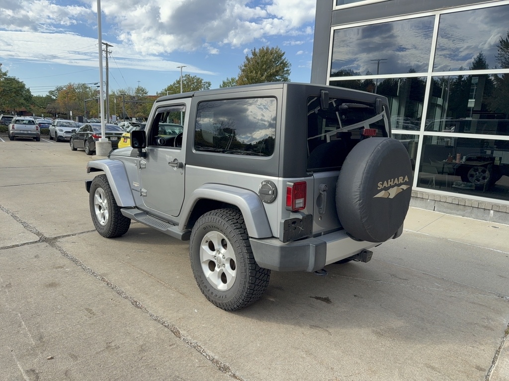 2015 Jeep Wrangler Sahara photo 3