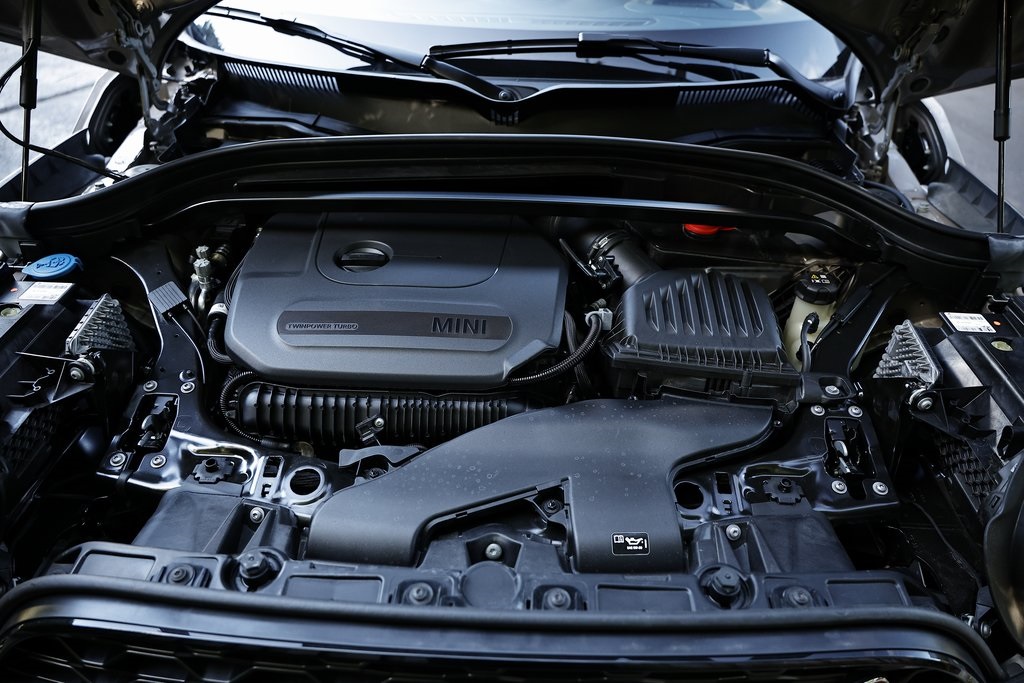 2024 Mini Cooper S Iconic photo 30