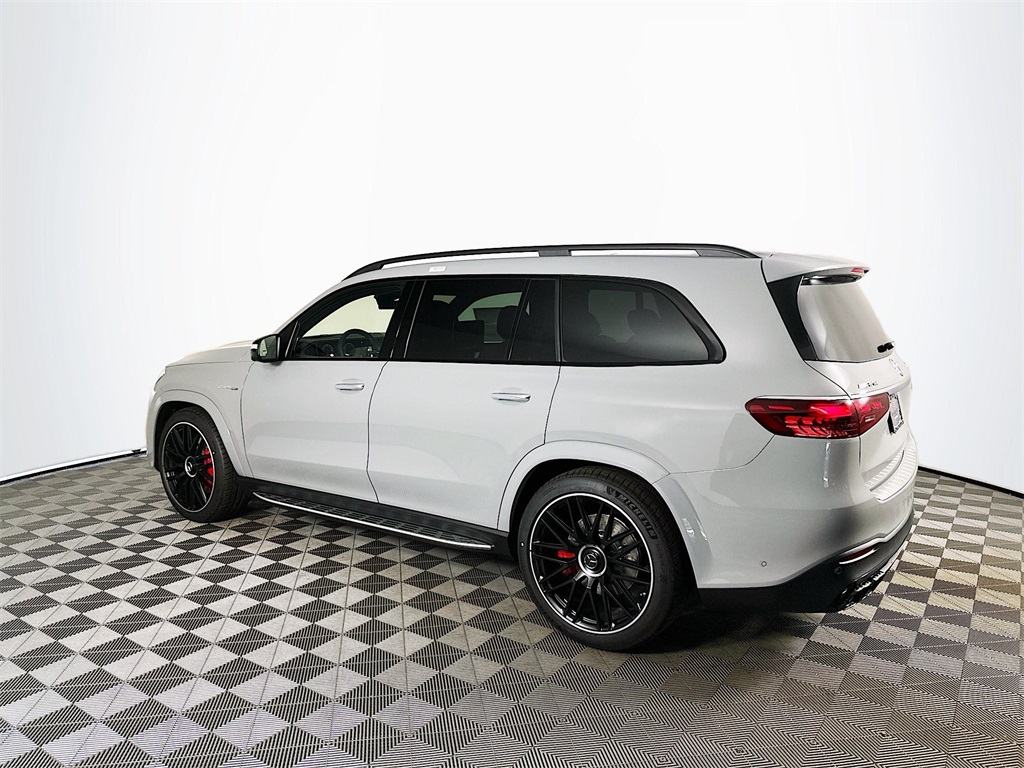 2026 Mercedes Benz GLS 63 AMG 4MATIC photo 3