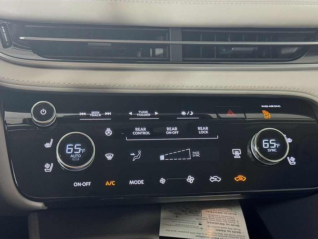 2026 Infiniti QX60 Luxe photo 18