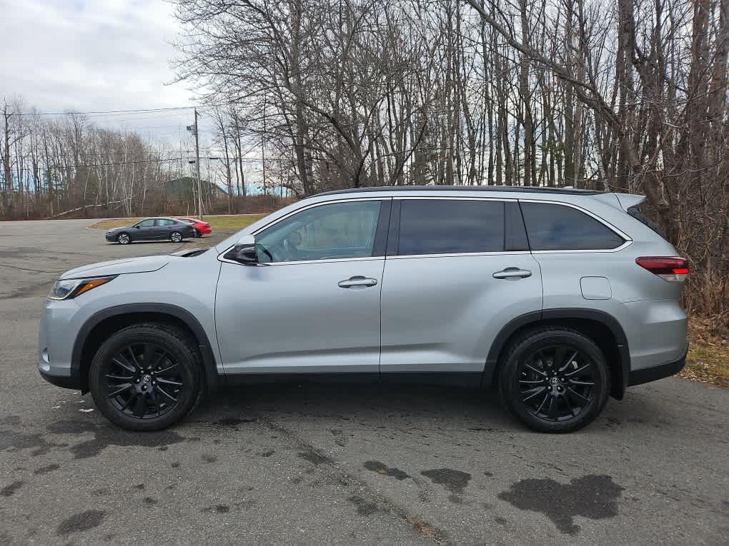 2019 Toyota Highlander SE XLE photo 2