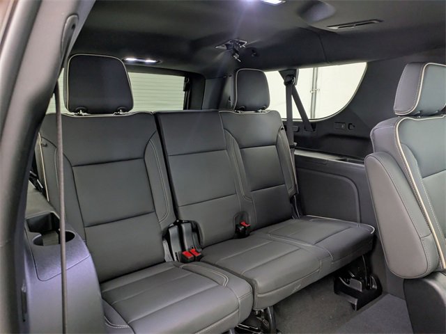 2025 Chevrolet Suburban Premier photo 22