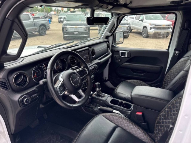 2020 Jeep Wrangler Unlimited Sahara High Altitude photo 5