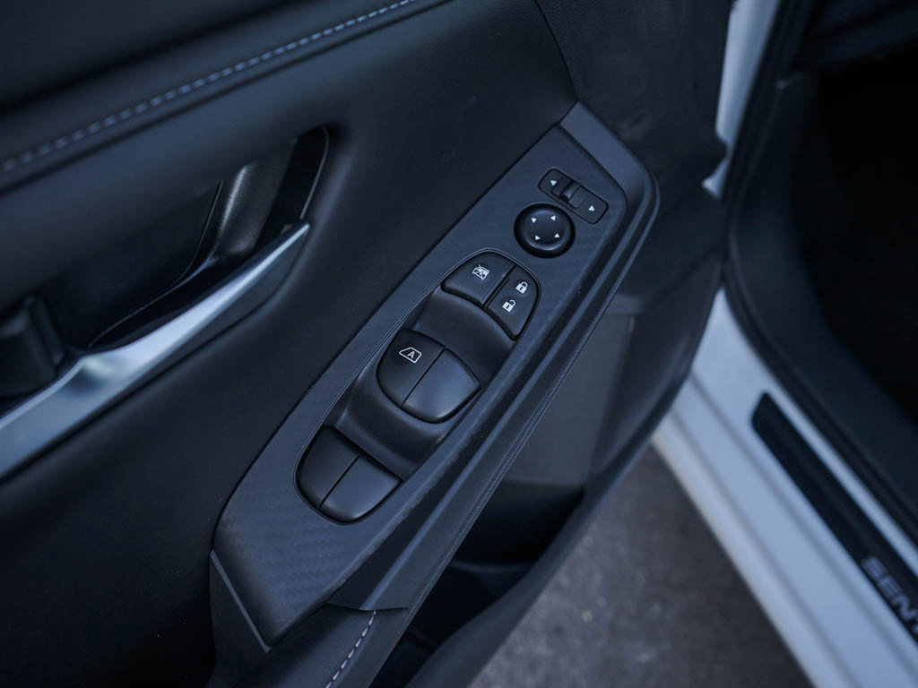 2025 Nissan Sentra SV photo 16